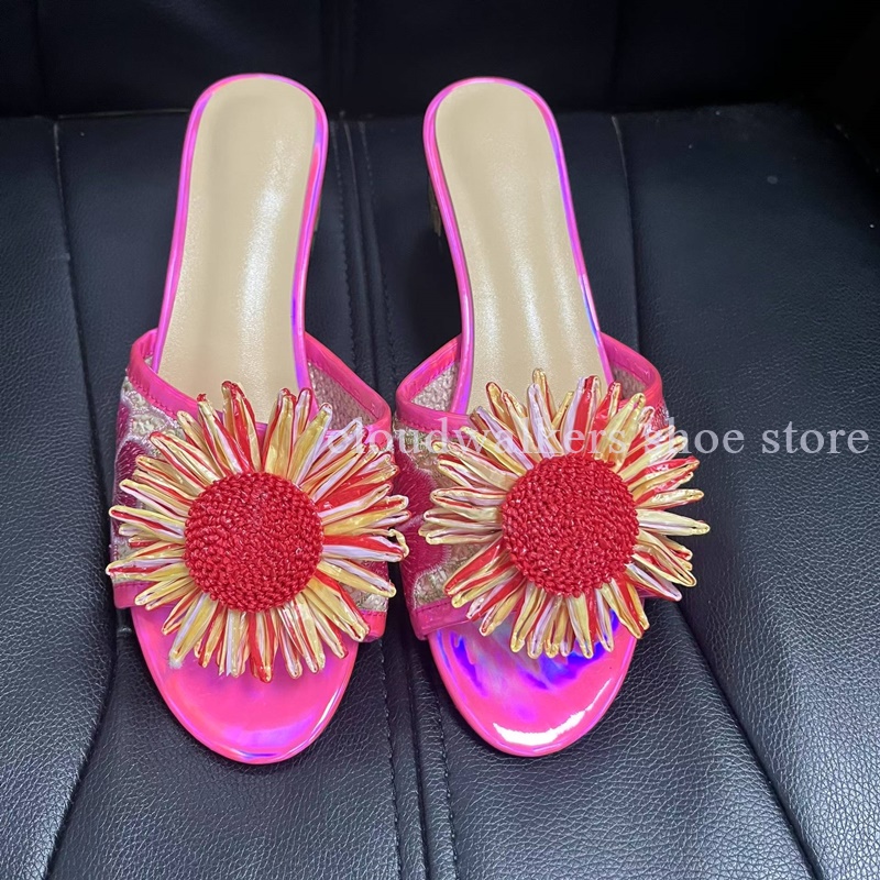 Embroidery Design - Chinelo de Verão com Bordado Iridescente