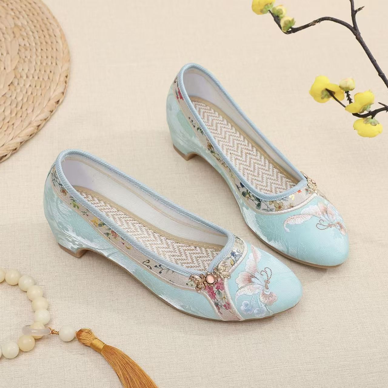 Sapatos femininos de salto bai - Embroidery Fabric avaliação e preço