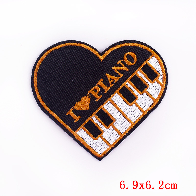 Designer punk amor coração fer - Embroidery Design Love avaliação e preço