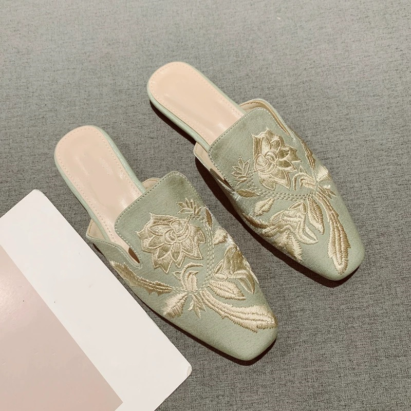 Novos Sapatos Femininos 2026:  - Embroidery Design avaliação e preço